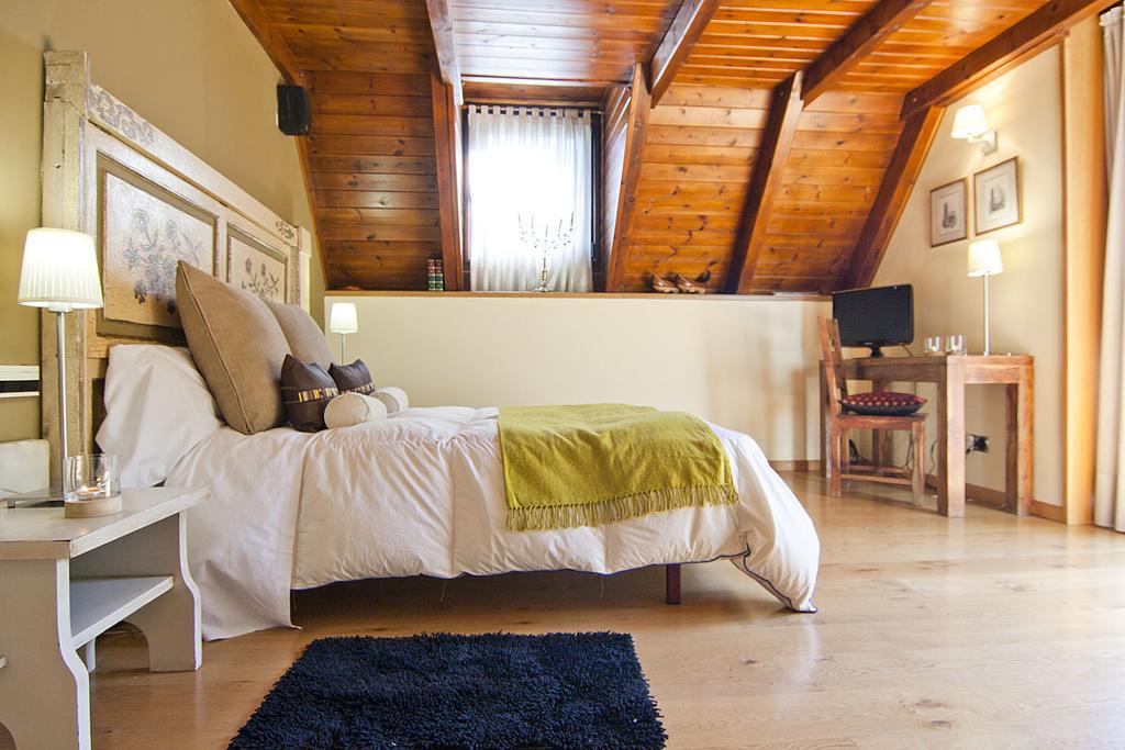 Casa Lola Pirene Villa Vielha Room photo